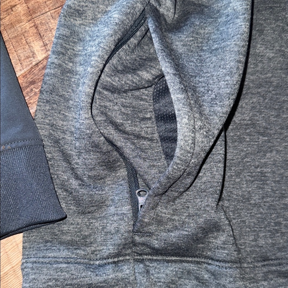 Under Armour Men's Two-Tone Gray Performance Jacket - Picture 4 of 8